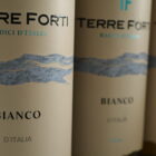 Champagne en wijnen de blender Terre Forti Bianco d'Italië